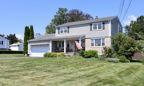 347 Shingle Hill Rd, West Haven, CT, 06516-5540 | Card Image