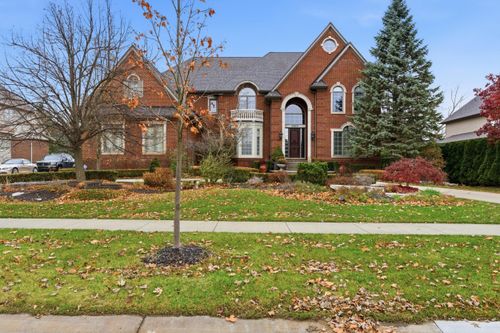 5520 Whitehall Blvd, Oakland Twp, MI, 48306-2281 | Card Image