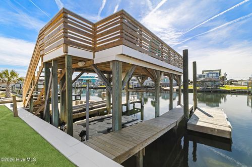 9105 W 9th St, Surf City, NC, 28445-8654 | Card Image