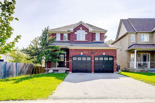 110 Winchester Terr, Barrie, ON, L4M0B3 | Card Image
