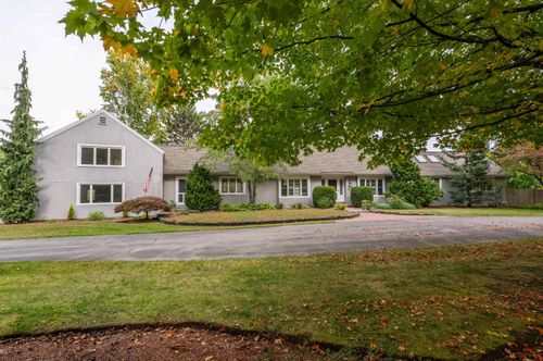 64 Richardson Rd, Hollis, NH, 03049-6124 | Card Image