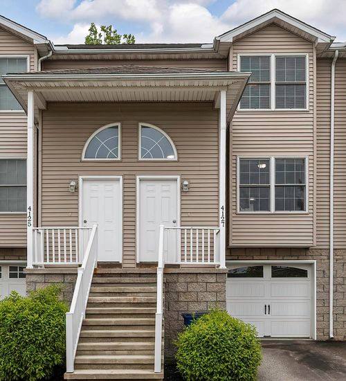 4127 Wood Hills Drive, Erie, PA, 16510 | Card Image