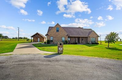 140 Champions Dr, House other with 4 bedrooms, 2 bathrooms and 2 parking in Weatherford TX | Image 2