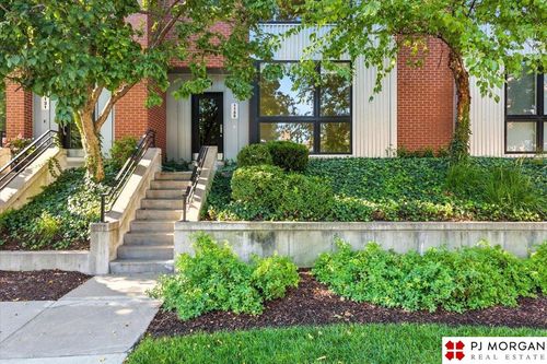 1135 Leavenworth St, Omaha, NE, 68102-3213 | Card Image