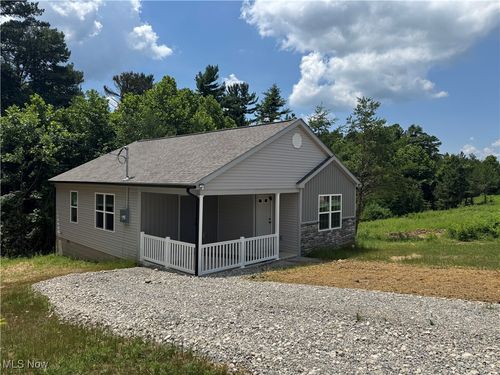 342 Elm St, New Straitsville, OH, 43766-3501 | Card Image