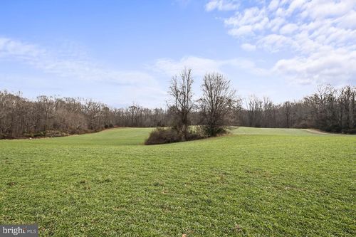 7389 Leeds Manor Rd, MARSHALL, VA, 20115-2256 | Card Image