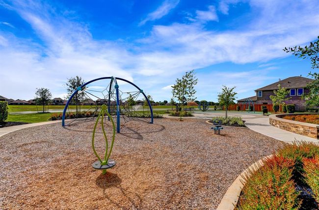 The Recreational Park and Splash Pad are now open in the neighborhood | Image 44