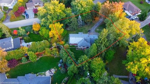 376 Philip Pl, Ancaster, ON, L9G3G8 | Card Image