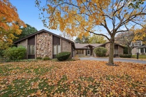 2130 Mallard Dr, Northbrook, IL, 60062-6643 | Card Image