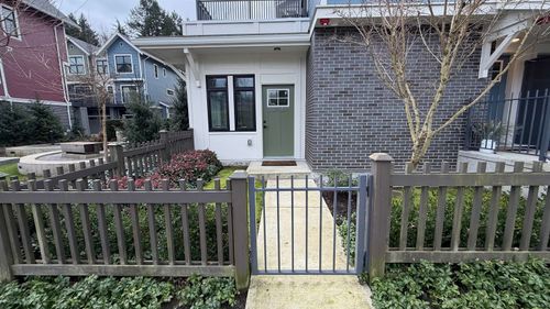 2825 St George St, Port Moody, BC, V3H0L6 | Card Image