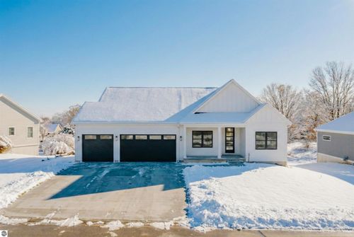 4311 Apple Tree Lane, Traverse City, MI, 49685 | Card Image