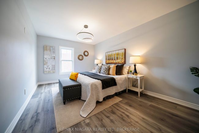 4749 Epworth Cir, House other with 4 bedrooms, 3 bathrooms and 4 parking in Niagara Falls ON | Image 25
