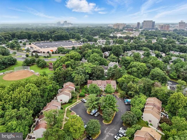 1653 Fieldthorn Dr, Townhouse with 2 bedrooms, 3 bathrooms and null parking in RESTON VA | Image 41