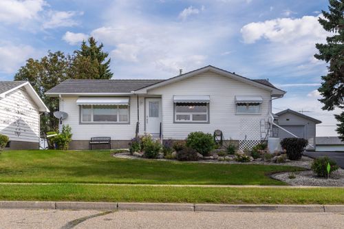 5232 50 Avenue, Holden, AB, T0B2C0 | Card Image