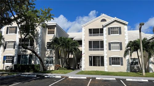 203-2841 N Oakland Forest Dr, Oakland Park, FL, 33309-7658 | Card Image