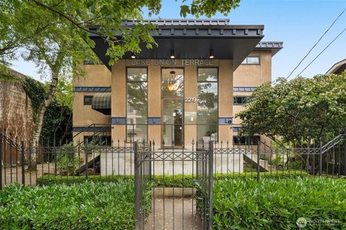 unit-101-2219 Eastlake Ave E, Seattle, WA, 98102-3401 | Card Image