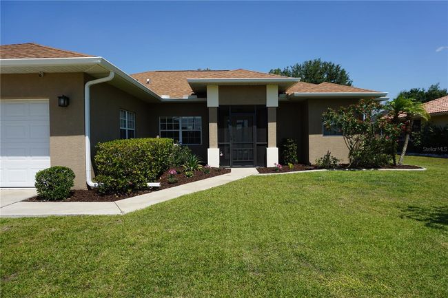 Front of home | Image 39