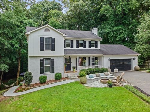 1450 Old Coach Rd, Kernersville, NC, 27284-8961 | Card Image