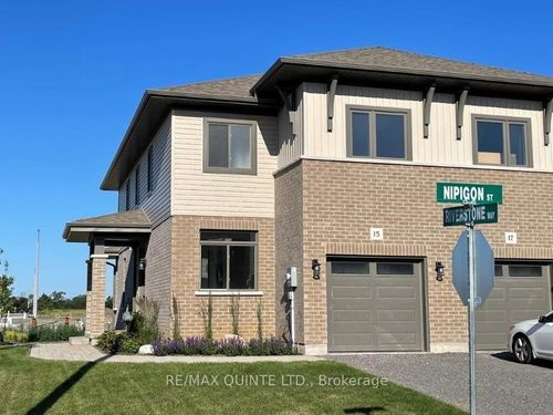 15 Nipigon St, Belleville, ON, K8N0S9 | Card Image
