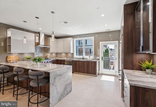 2006 Renaissance Walk, PHILADELPHIA, PA, 19145-5300 | Card Image