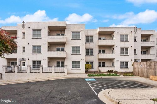 unit-105-231 N Thomas St, Arlington, VA, 22203-3646 | Card Image