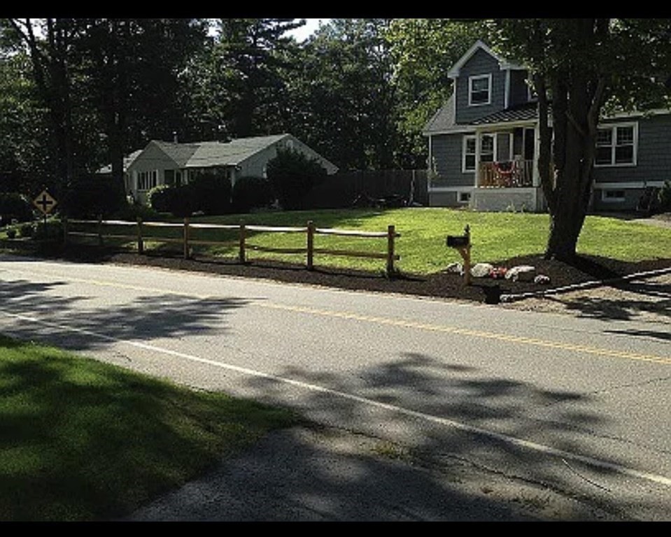 Reservoir St, Holden, MA 01520