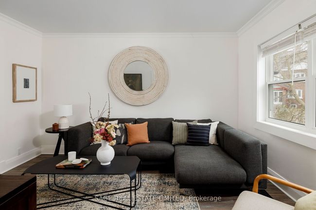 92 Corley Ave, House attached with 3 bedrooms, 2 bathrooms and null parking in Toronto ON | Image 6