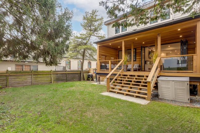 614 4th Ave, House other with 7 bedrooms, 4 bathrooms and 3 parking in New Westminster BC | Image 10