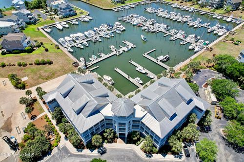 unit-205-2571 St James Dr, Southport, NC, 28461-8496 | Card Image