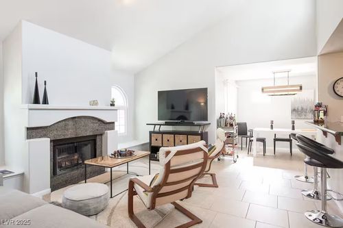 2104-3145 E Flamingo Rd, Las Vegas, NV, 89121-4352 | Card Image