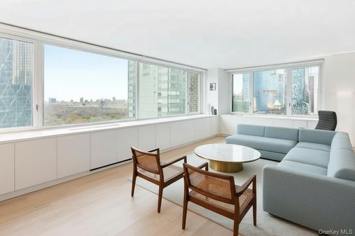 37h-322 W 57th St, New York, NY, 10019-3723 | Card Image