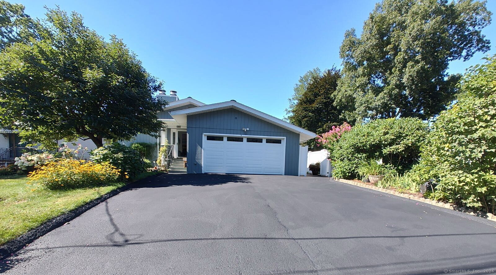Motil Pl, Stratford, CT 06614