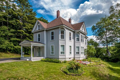77 Bunker Hill St, Lancaster, NH, 03584-3531 | Card Image