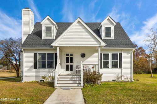 289 Croaker St, Davis, NC, 28524-7003 | Card Image