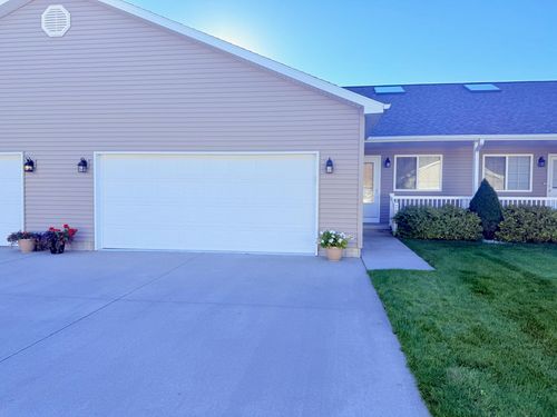 2816 Meadowwood Street, Union Charter Township, MI, 48858 | Card Image