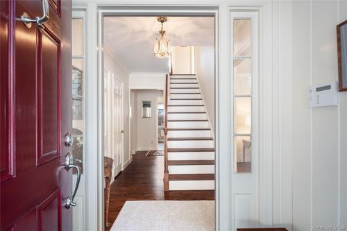 18 Hayrake Ln, Chappaqua, NY, 10514-1605 | Card Image