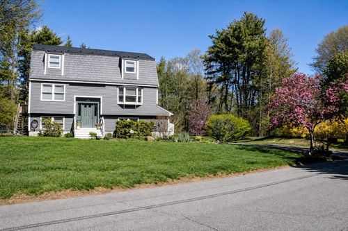 2 Skunk Rd, Merrimac, MA, 01860-2405 | Card Image
