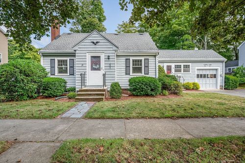 29 Belmont St, Reading, MA, 01867-2626 | Card Image