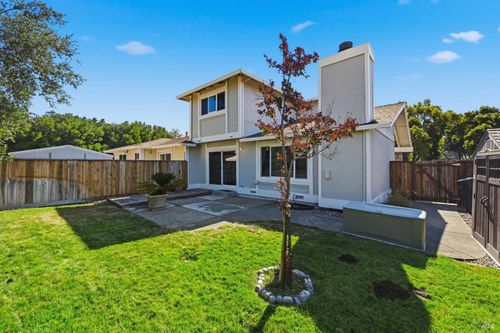 4906 Oakbrook Court, Fairfield, CA, 94534 | Card Image
