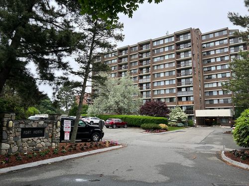 10b-1 Pond St, Winthrop, MA, 02152-1067 | Card Image