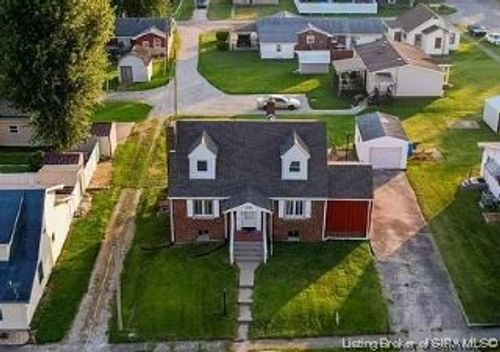 305 Ne 3rd St, Loogootee, IN, 47553-1208 | Card Image