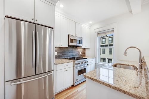 2-504 E 8th St, Boston, MA, 02127 | Card Image