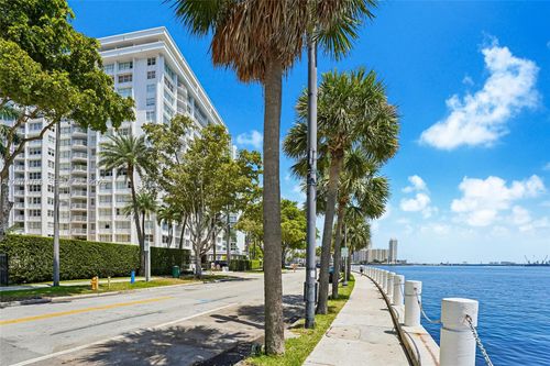 206d-1420 Brickell Bay Dr, Miami, FL, 33131 | Card Image