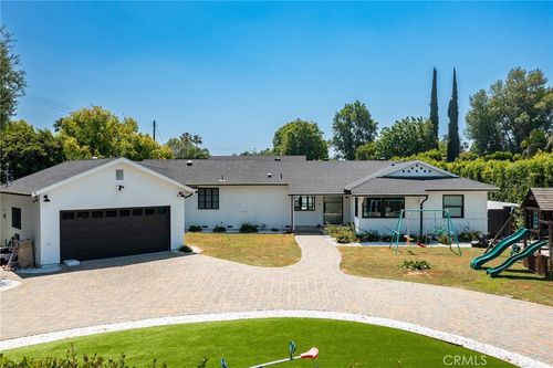22960 Calvert St, Woodland Hills, CA, 91367-3827 | Card Image