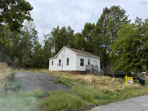 73 Ellis St, New Glasgow, NS, B2H2G9 | Card Image