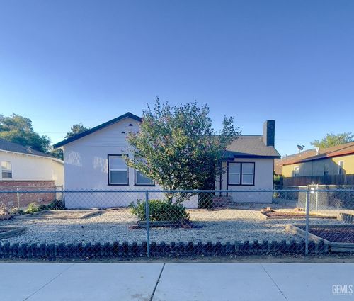 427 E E St, Tehachapi, CA, 93561-1814 | Card Image