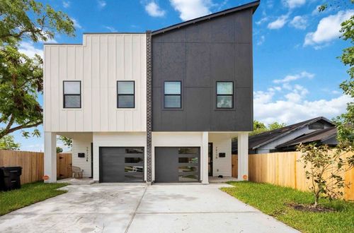 7977 Angus St, Houston, TX, 77028-5355 | Card Image