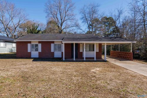 4302 Blue Spring Rd Nw, Huntsville, AL, 35810-1943 | Card Image