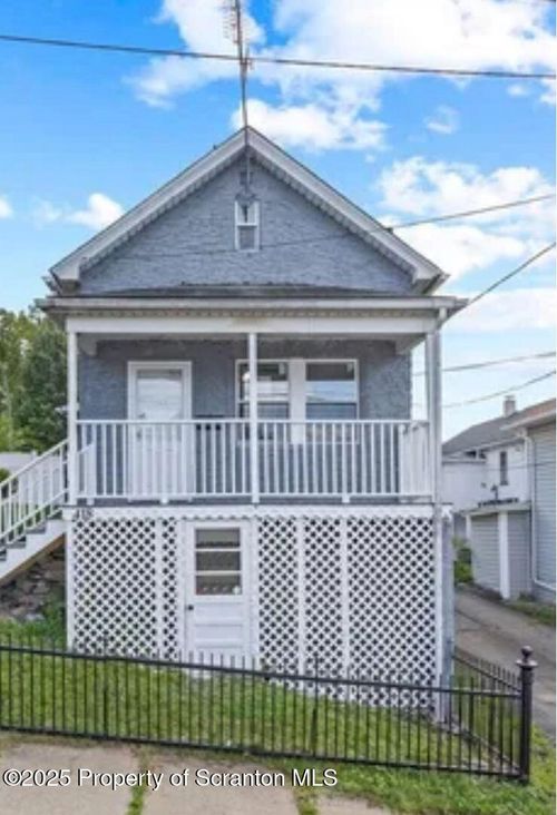 418 E Elm St, Scranton, PA, 18505-1551 | Card Image