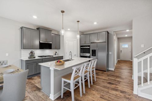 3943 Founders Path, Chaska, MN, 55318-2601 | Card Image